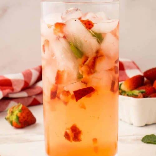 dessert cocktail that tastes like strawberry shortcake a sweet drink for beginners