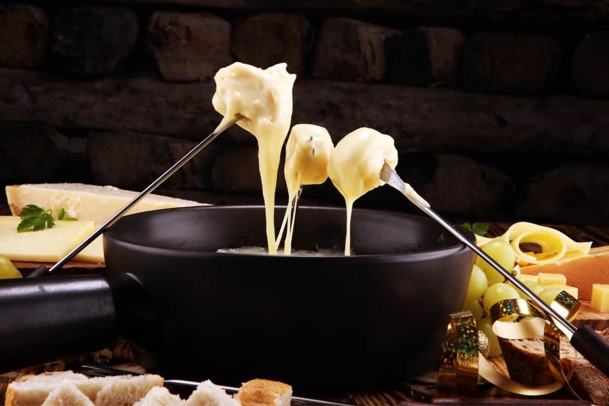 What is comfort Food Fondue Switzerland What is comfort food? (Explained! Examples & More!) Entrées Comfort Food
