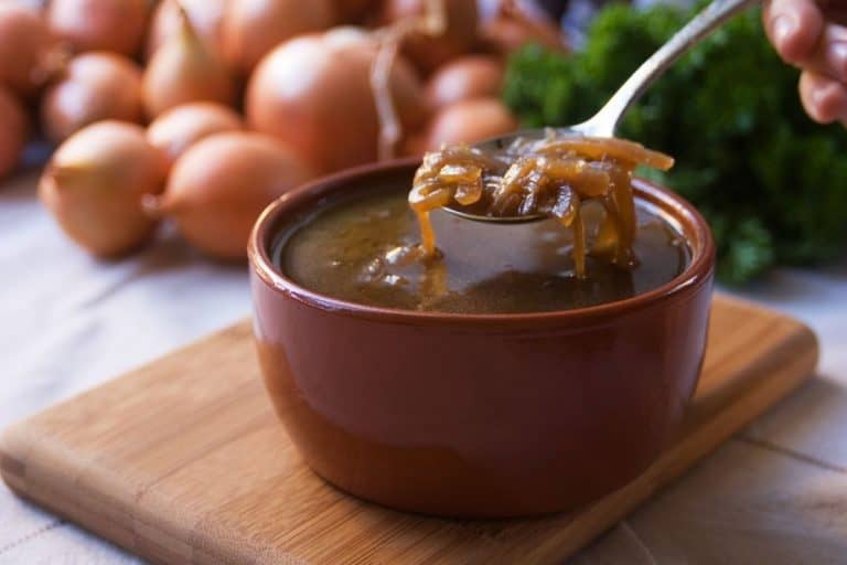 Best Onions For French Onion Soup: What To Use For Optimal Flavor