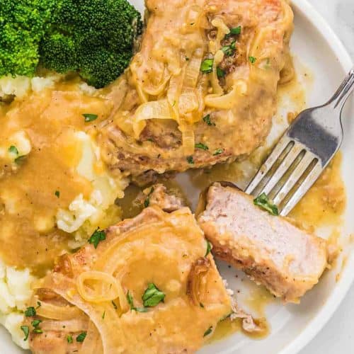 Slow Cooker Pork Chops (with Gravy)